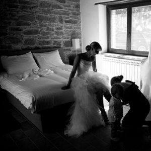Bruiloft bij Villa La Farfalla De voorbereiding voor haar